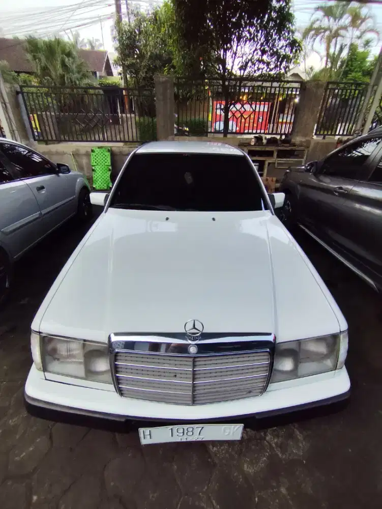 Mercedes benz w124 300e