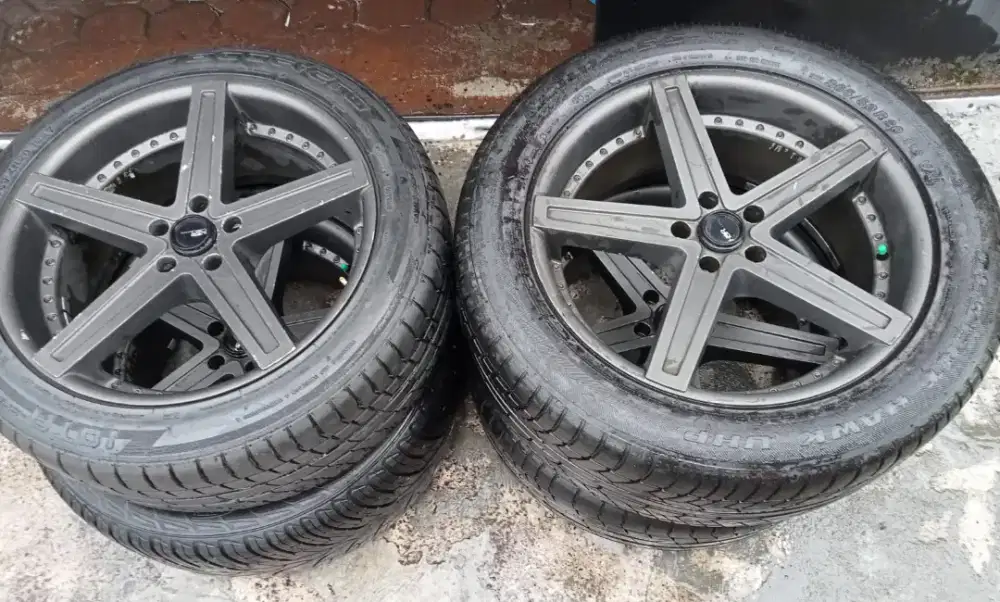 Di jual VELG HSR R20 + Ban