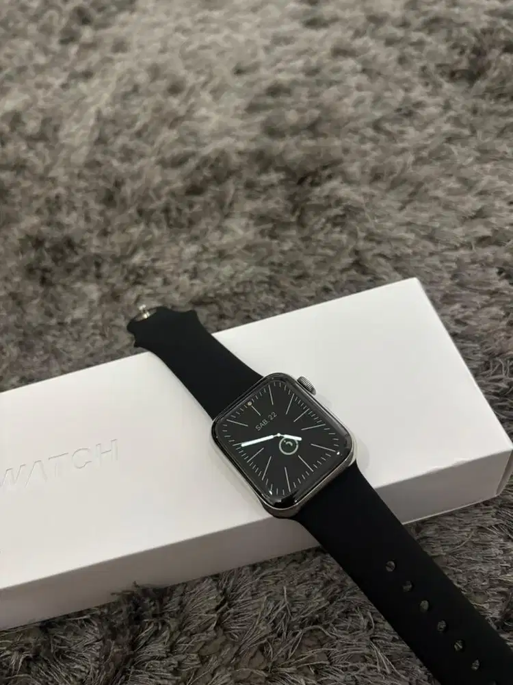 Apple Watch Series 5 Stainless Steel 40mm Fullset Murah 100% Original