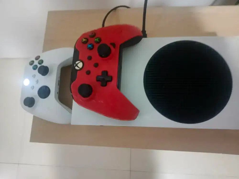 Jual/TT Xbox Series S 512gb 2 Stik Siap Gaming