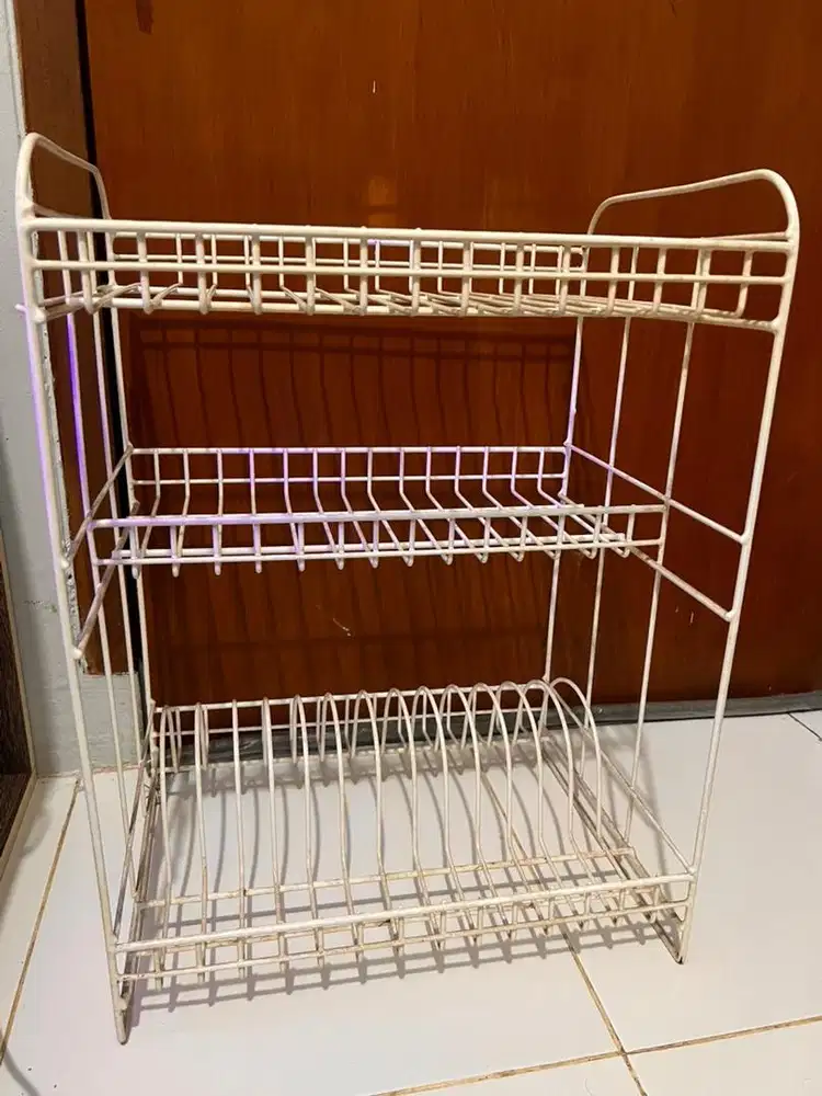 RAK PIRING BESI 3 SUSUN