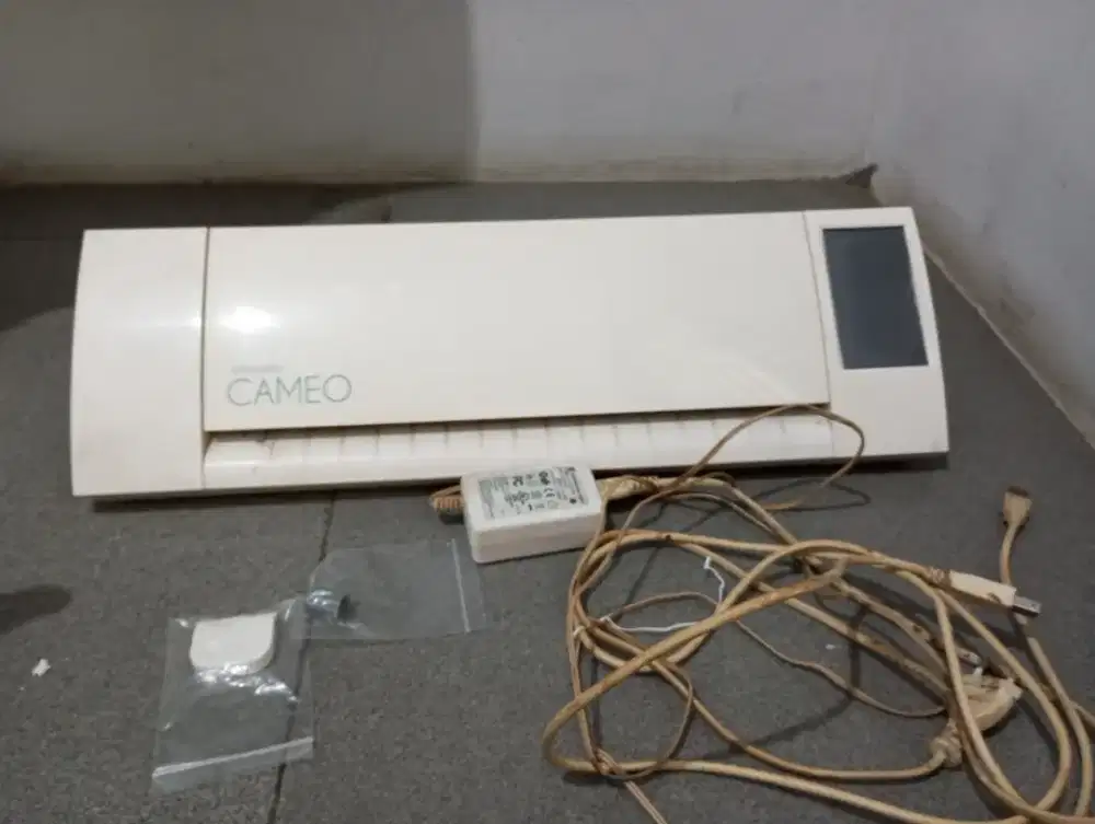 Mesin cutting silhoutte cameo 2