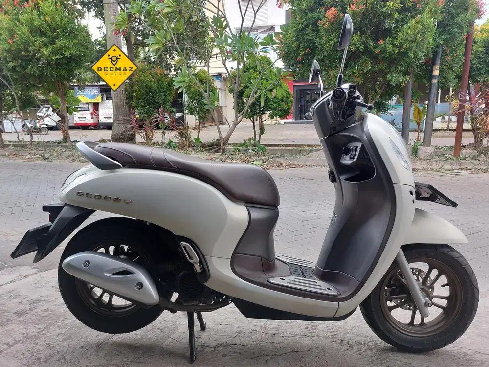(DP 300 Rb)‼️ Scoopy Prestige Keyless Putih 2024 Cash & Kredit