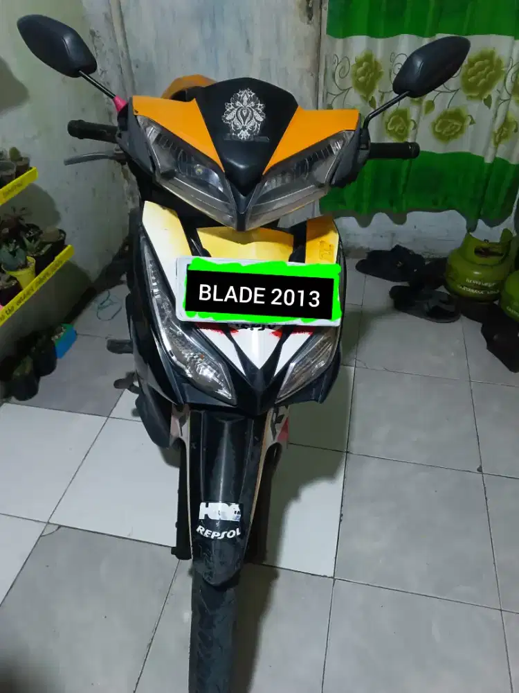 Dijual Motor Honda Blade Repsol Tahun 2013