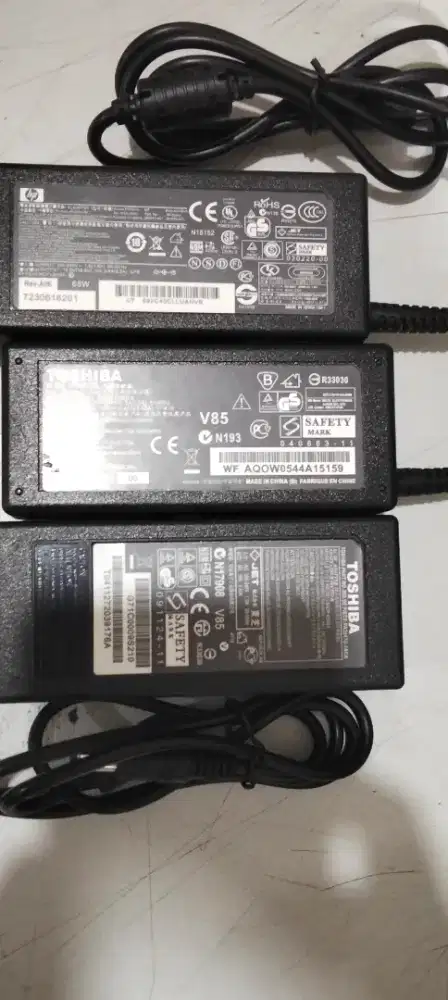 Charger laptop Notebook Toshiba dan merk hp