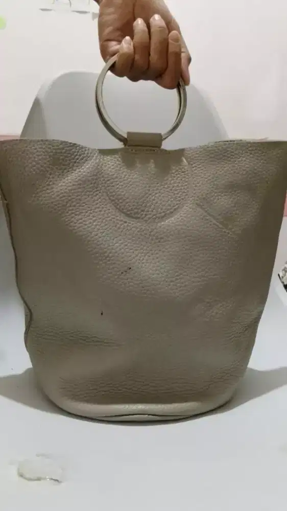 Tas wanita kulit abu abu, handle besi bulat, Sleman jogya