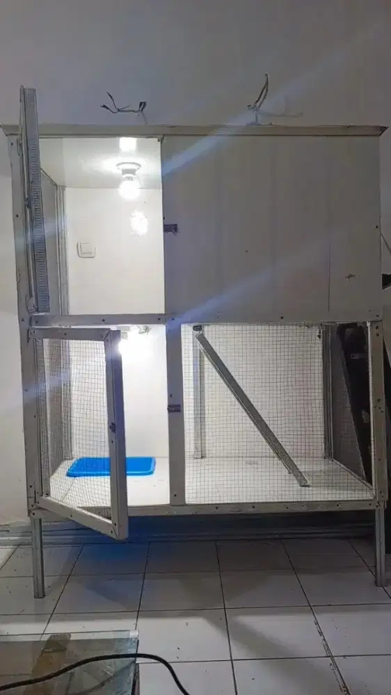 Jual Kandang Kucing Lengkap Feeder, tempat minum, bak Pasir