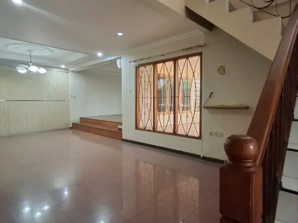 TERMURAH ! Turun Harga Rumah Kelapa Molek Hook Akses 3 Mobil Rapih