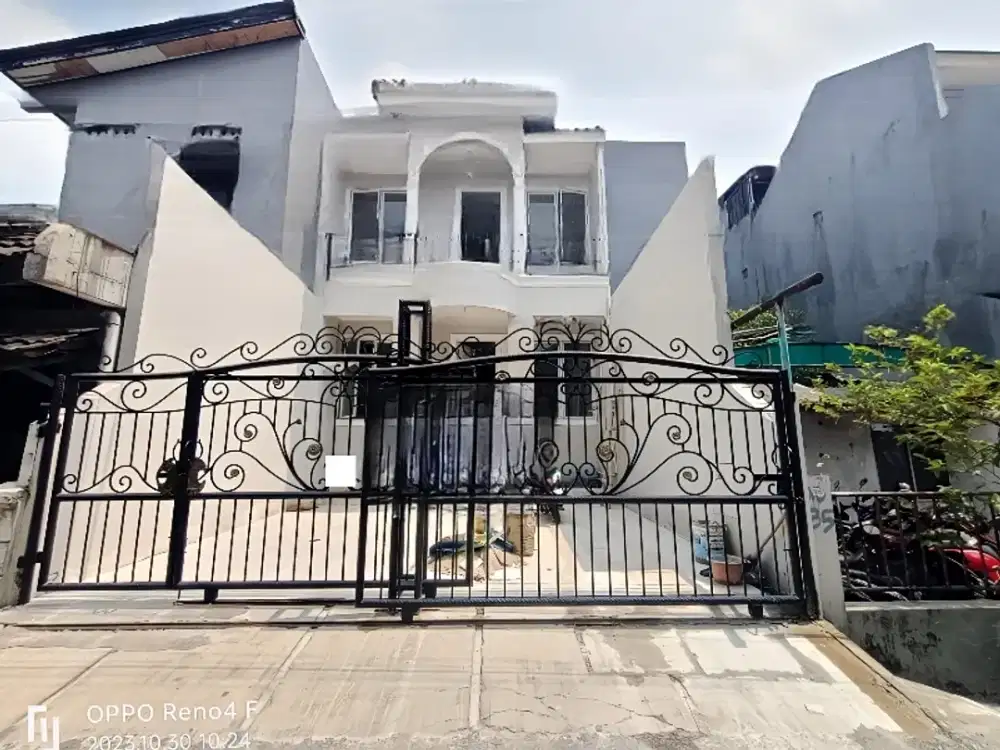 Rumah Siap Huni Gading Mas, Dekat MKG  – 4+1 KT, 2,5 Lantai,
