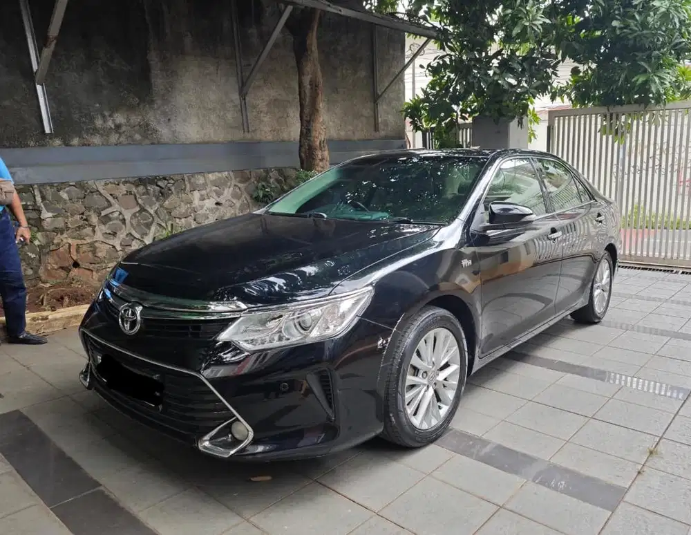 Camry V AT 2.4 2015 KM 70Ribu!!