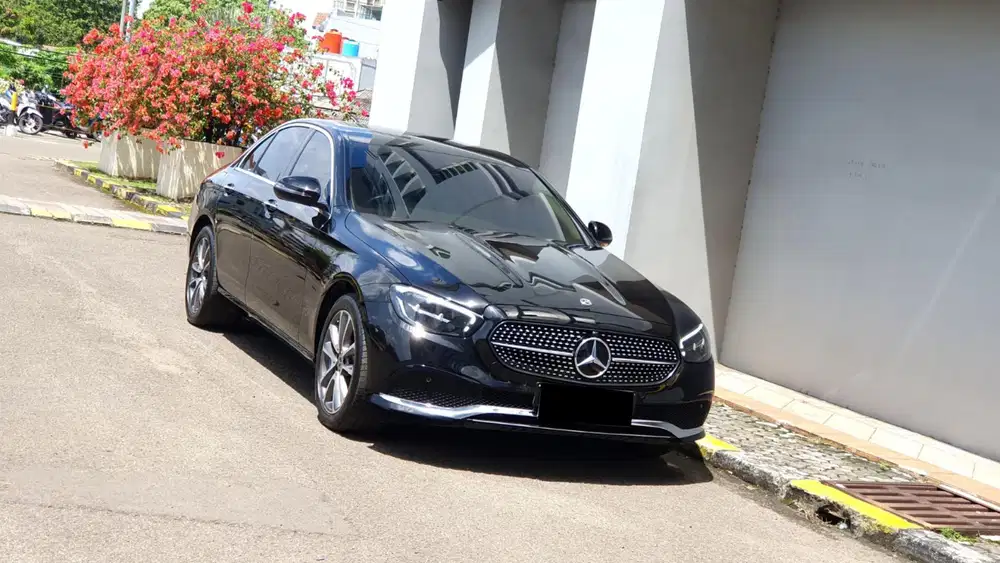[ LOW KM ] Mercedes Benz Mercy E200 E 200 Avantgarde W213 AT 2022/2023
