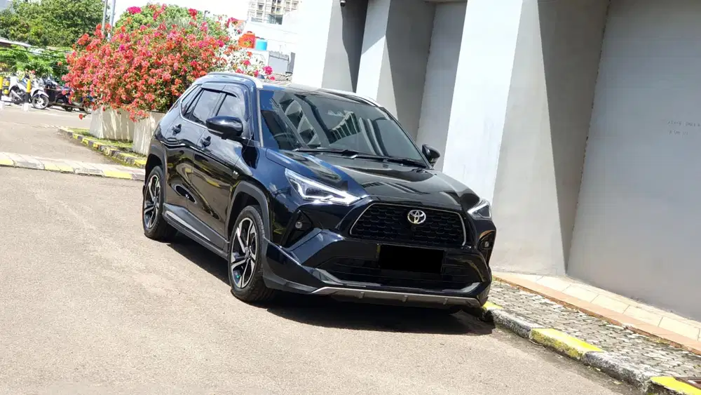 [ LOW KM ] Toyota Yaris Cross Hybrid S 1.5 GR TSS AT 2024/2025