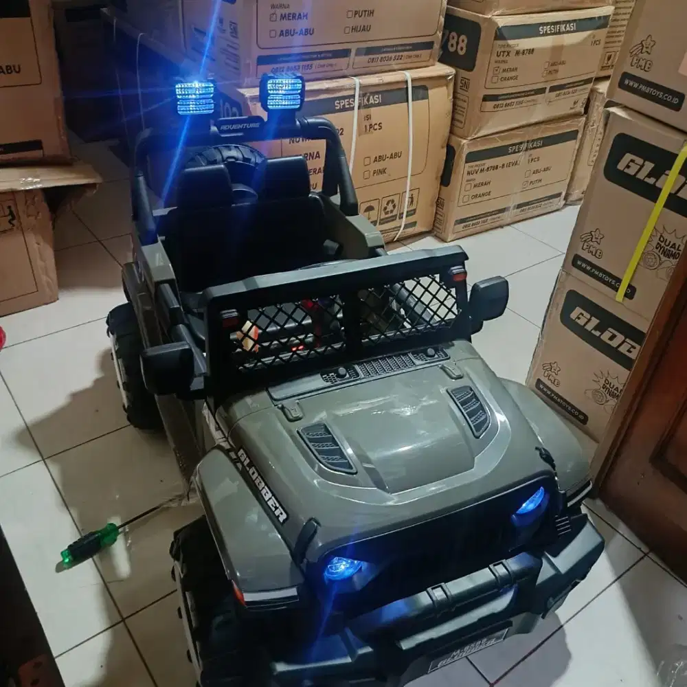 Mobilan Aki Remote Jeep Glober