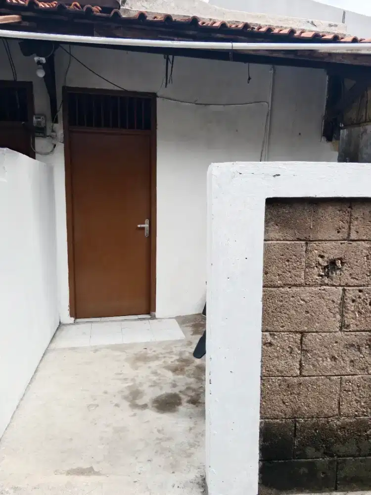 Disewakan kontrakan 1 petak/kost puribeta