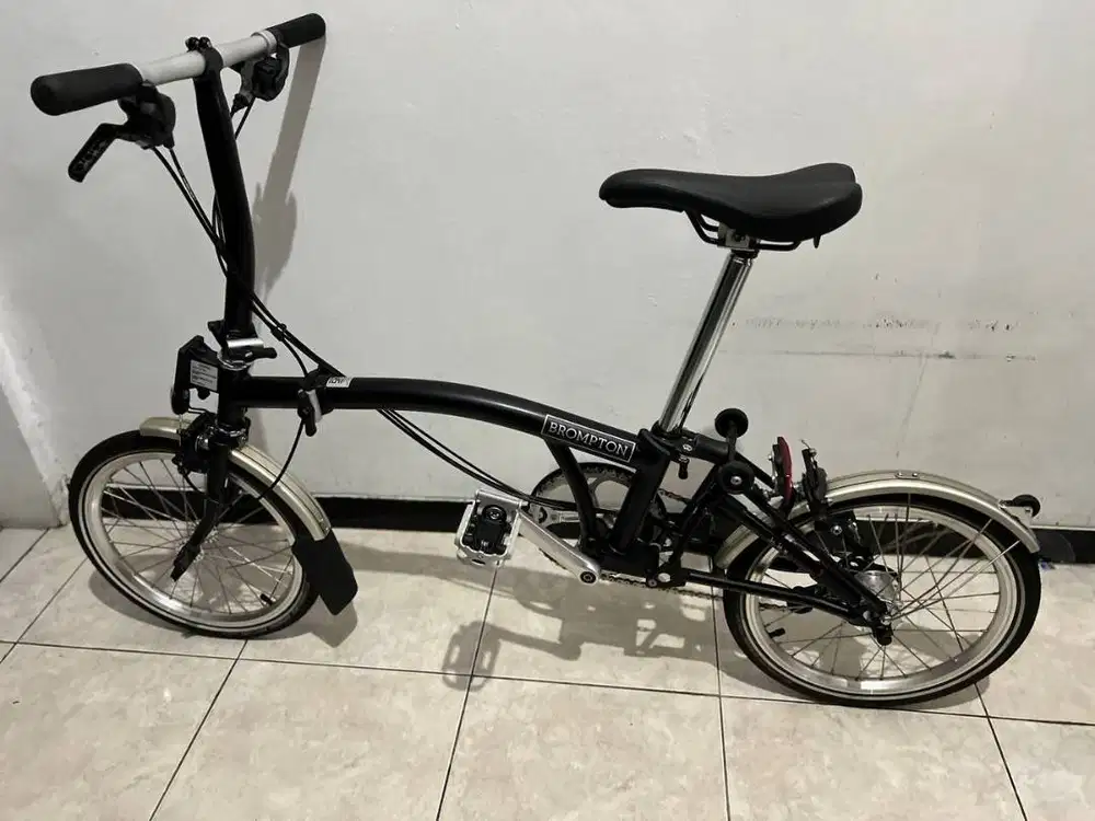 Sepeda Brompton S6L Black In Black Pembelian Tahun 2023