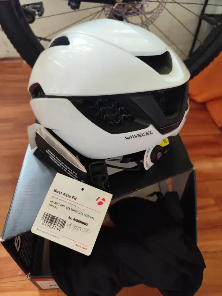 HELM SEPEDA BONTRAGER