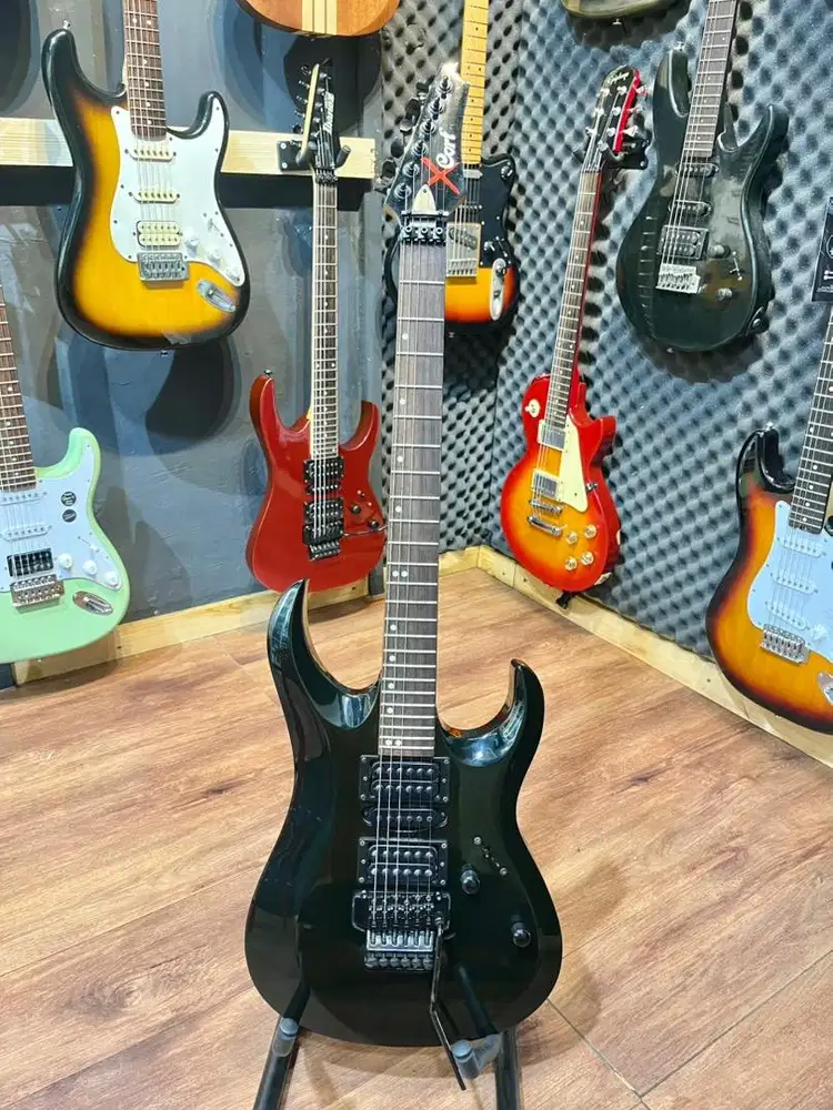Cort X6 Electric Guitar Black  Made in Indonesia Tahun 2007