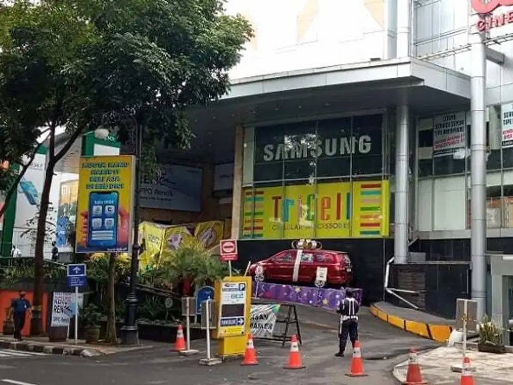 Disewakan murah kios gandeng (2 unit) mall BEC 1 Bandung ex toko hp