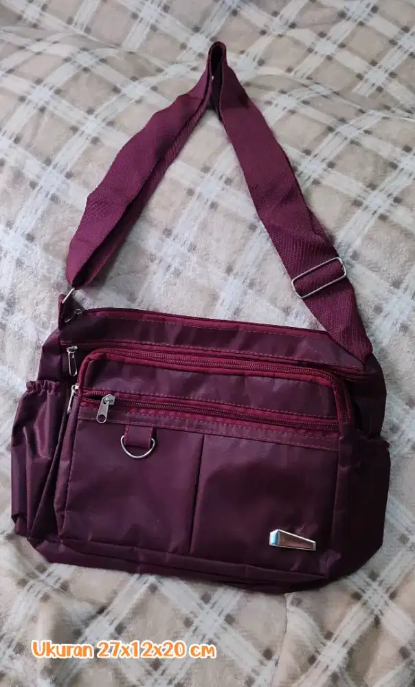 Tas slempang maron