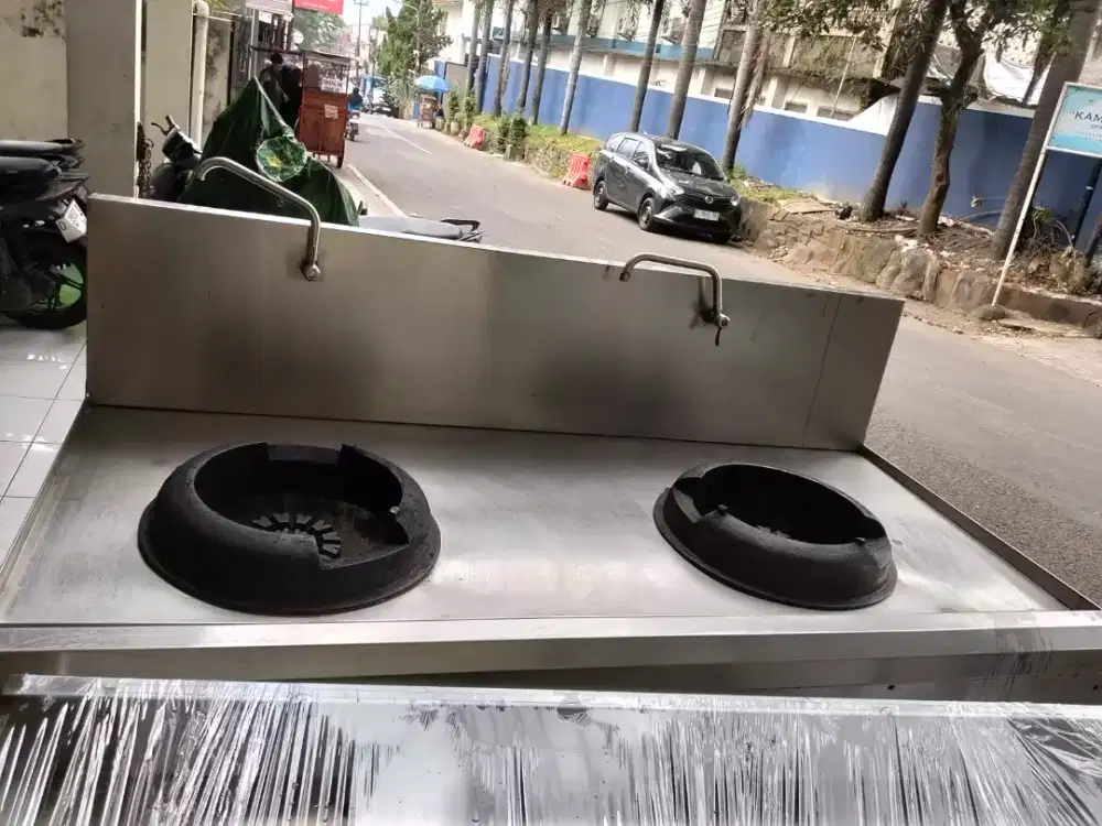 Kompor kwalirange 2 tungku