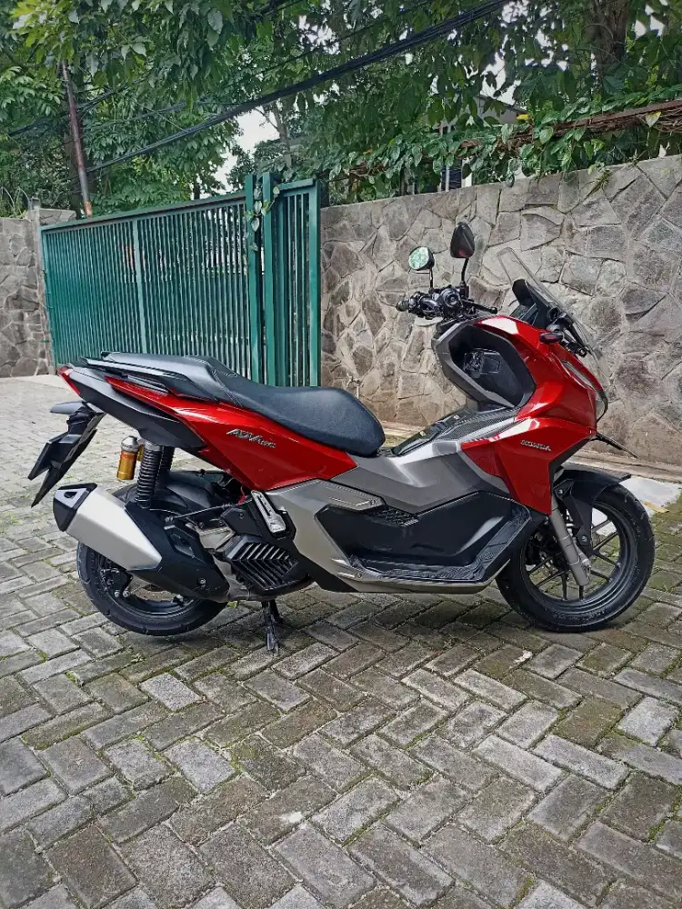 ADV 160 Low KM,mulus,istimewa siap TT