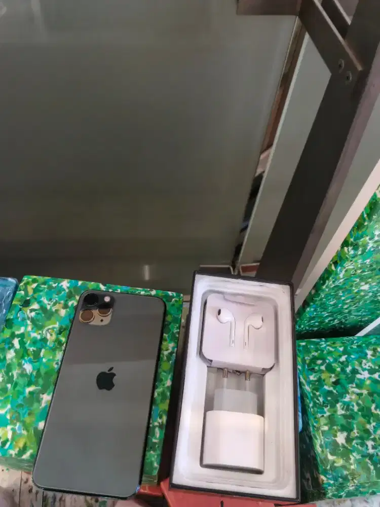 Iphone 11 pro max 256gb memang baru