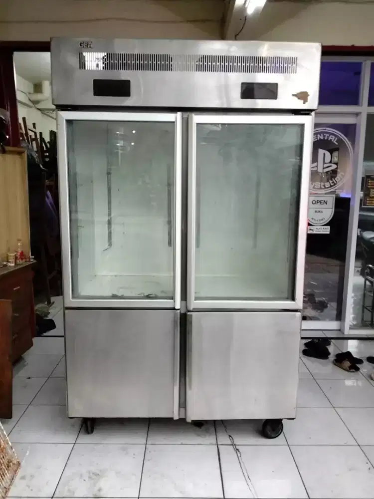 GEA Upright combi 2 pintu chiller freezer