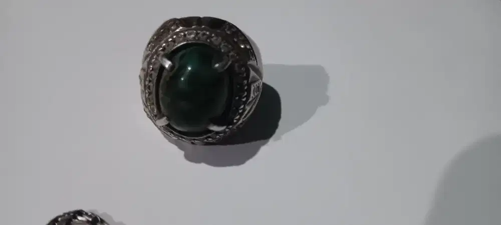 Cincin perak batu bacan kembang