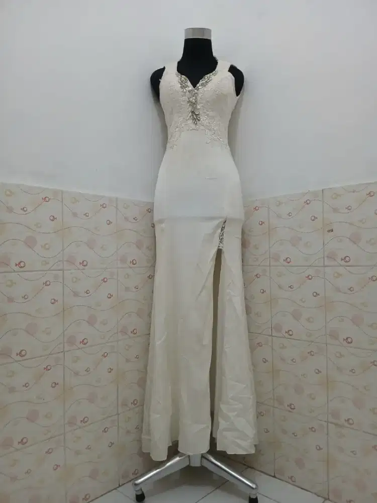 Gaun Pengantin Wedding Dress No. 005 di Jogja Citymewa