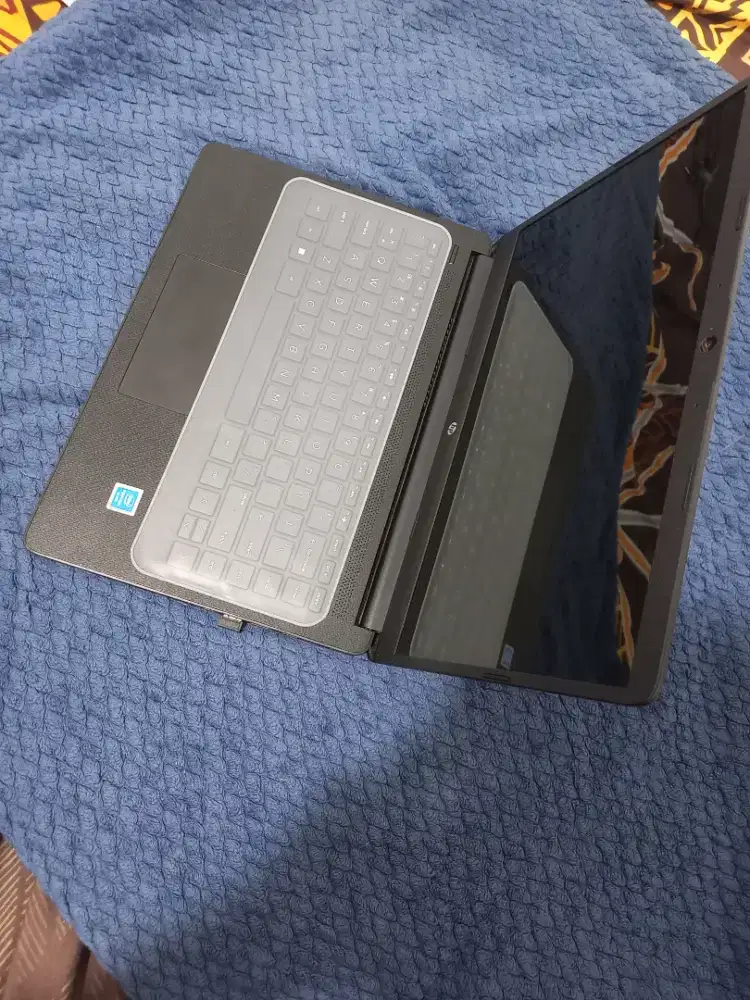 HP intel ram4 ssd 128gb