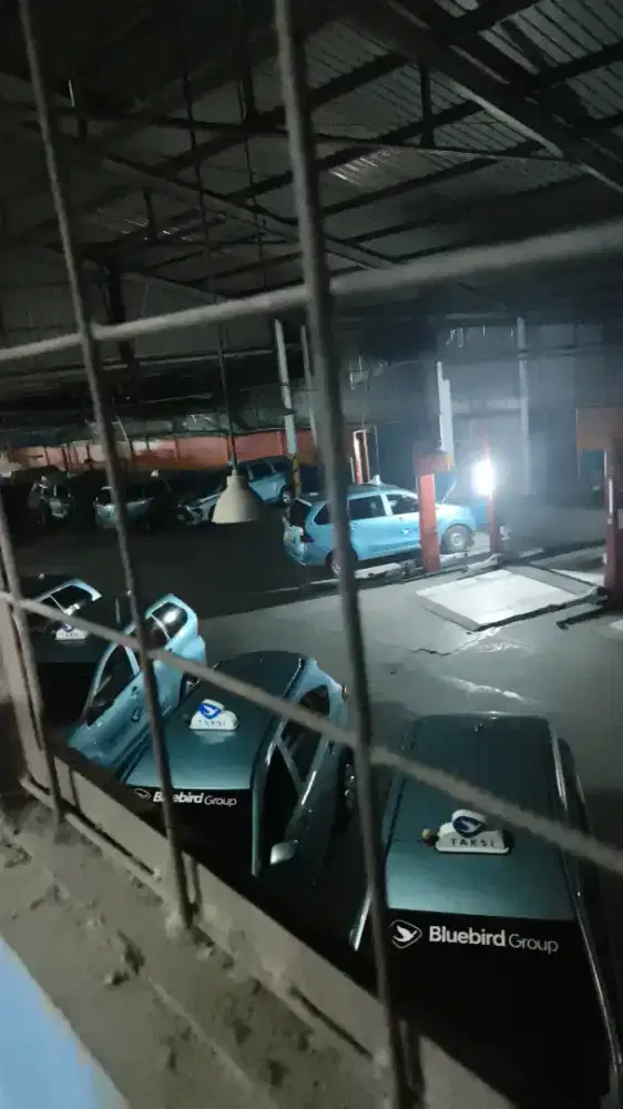 Loker driver blue bird puri indah 1