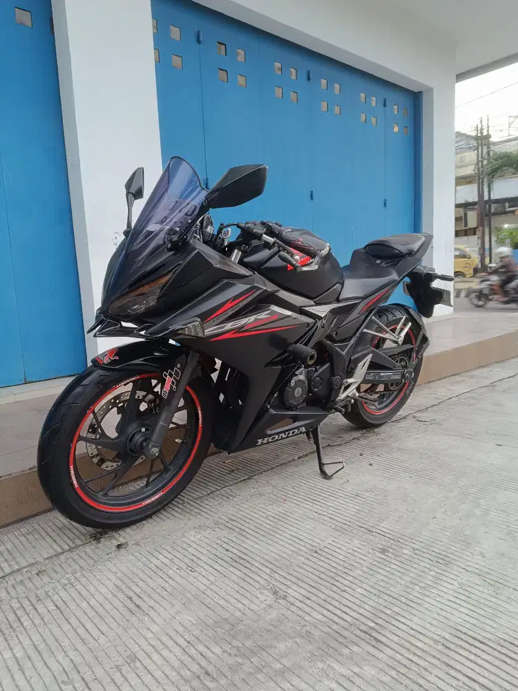 Honda cbr 150R 2018 mulus cash & kredit