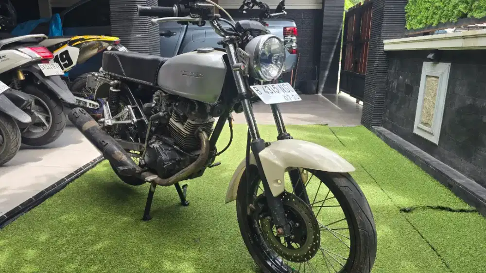 Honda CB basic Tiger