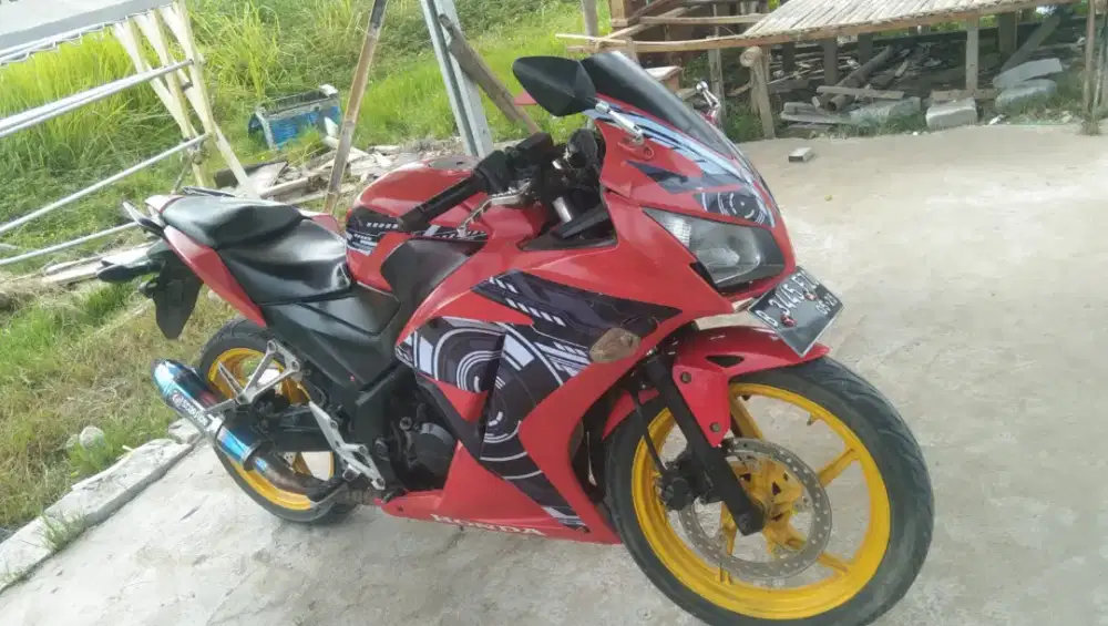 CBR 150R tahun 2015 ss lengkap BPKB faktur