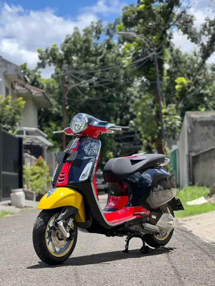 (KM 8 Perak) Vespa Primavera Mickey Disney limited ( justin jb gts )