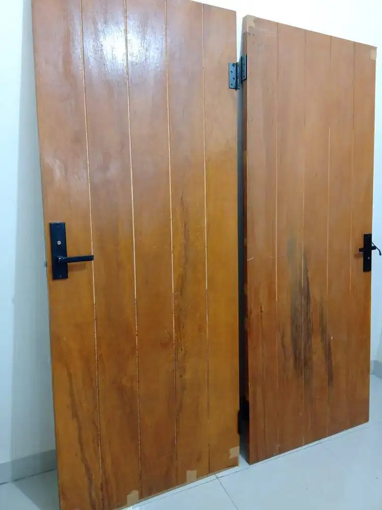 Dijual Paket: 2 Daun Pintu + 3 Engsel Belocca + 2 Handle Kunci UK Medi