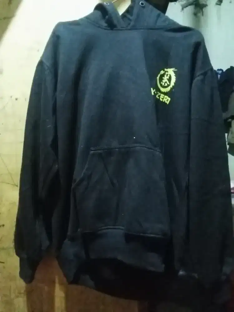 Jaket warna hitam