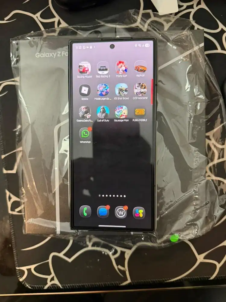 samsung galaxy z fold 7 16/1tb jet black baru 2 minggu paket komplit