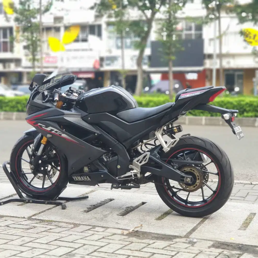 YAMAHA R15 V3 HITAM 2019 PAJAK PANJANG KM LOW FULL MULUS