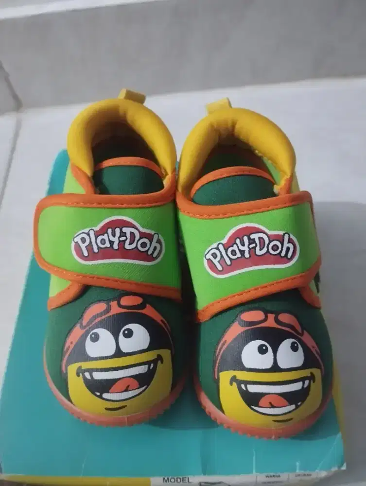 Playdoh shoes baby