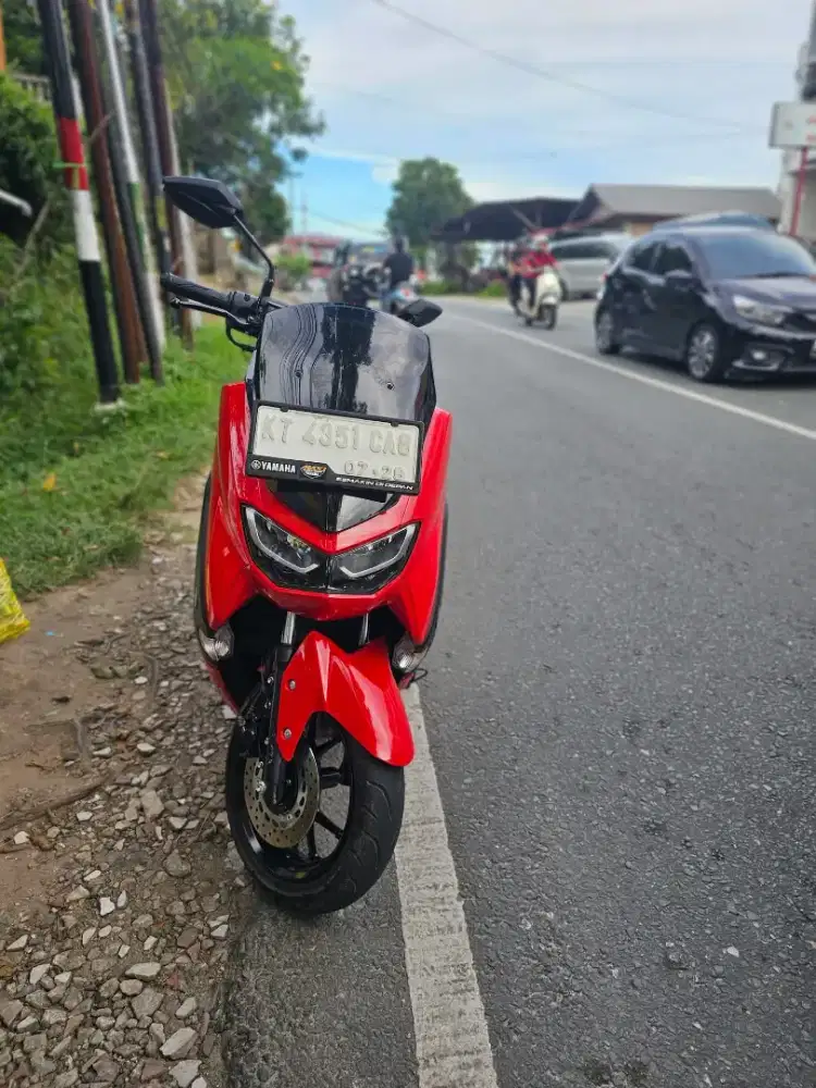 Yamaha nmax 2023 merah