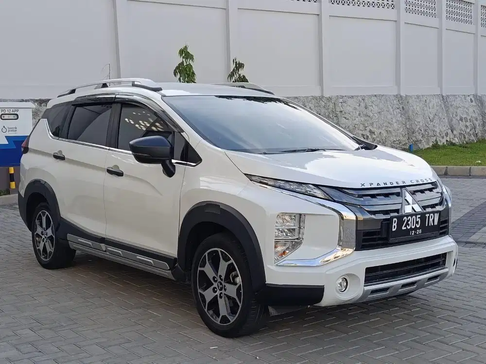 XPANDER CROSS AT 2021 PUTIH