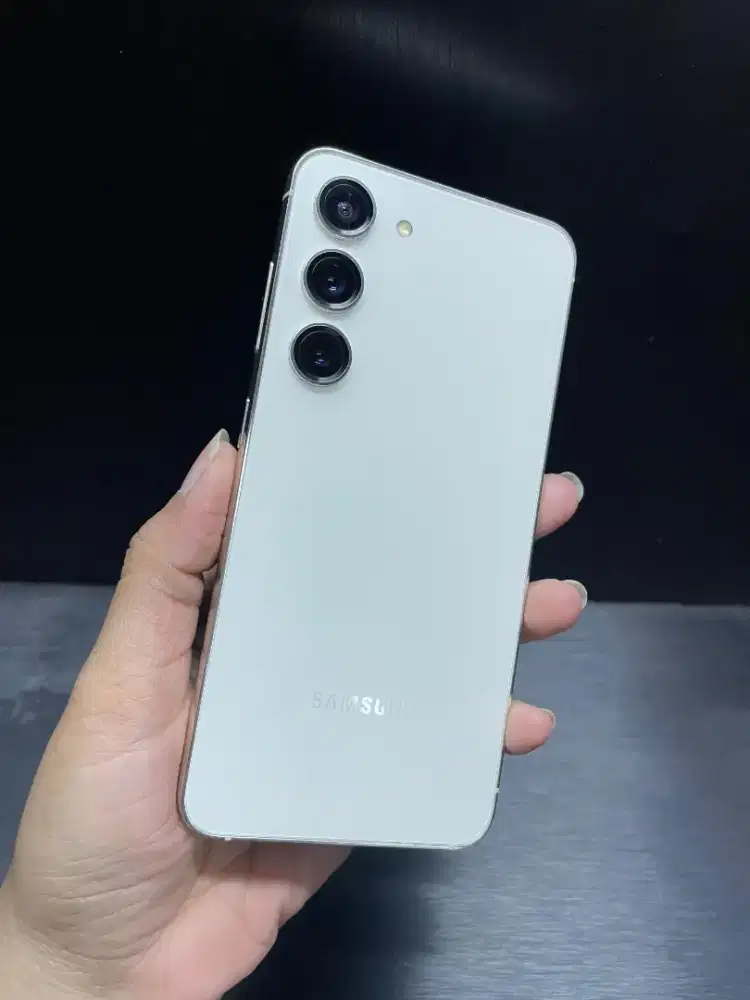 Samsung galaxy S23 8/256 Sein