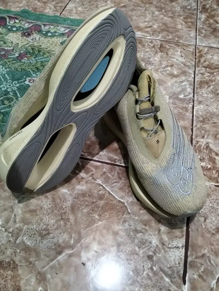 Sepatu jogging running sneaker new balance