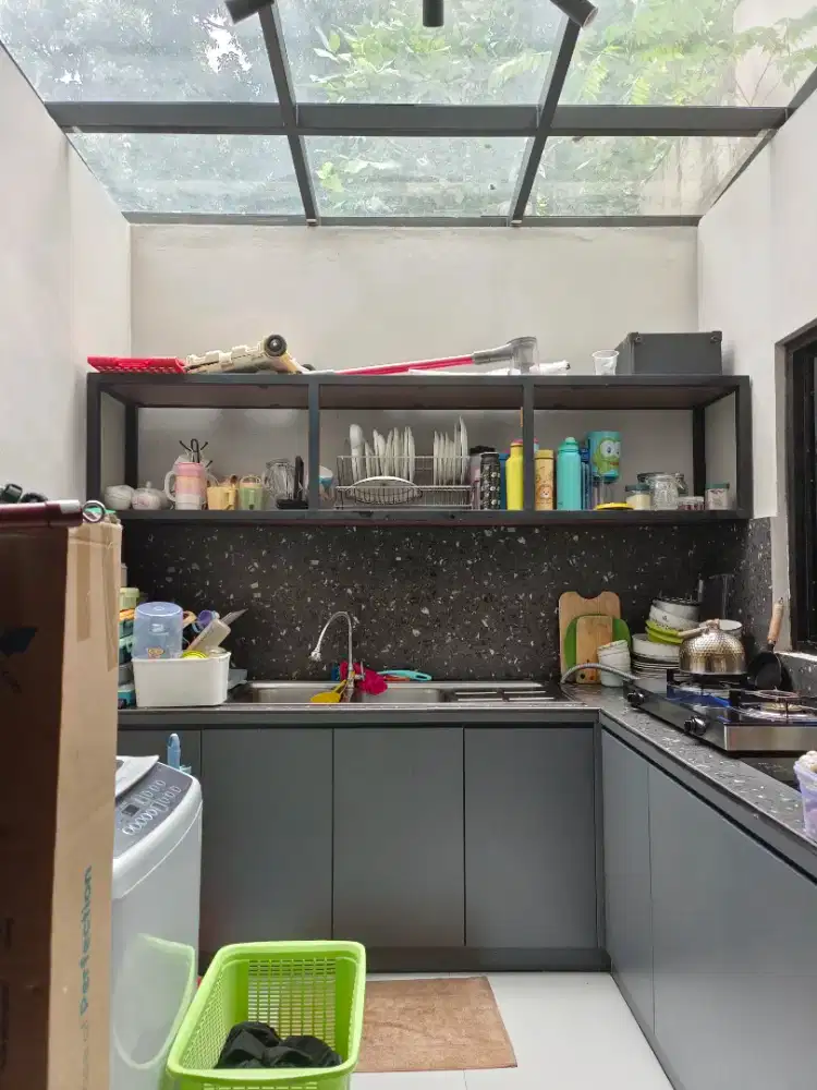 Townhouse lippo central full furnished