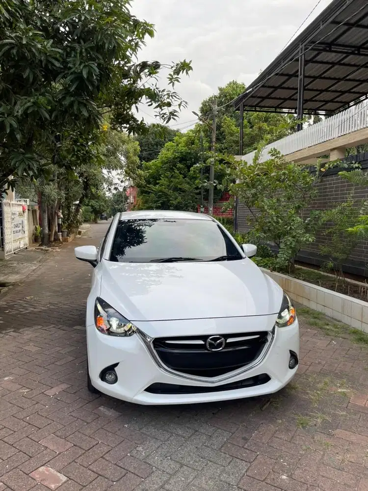 Mazda 2 R at 2015 km 42 rb