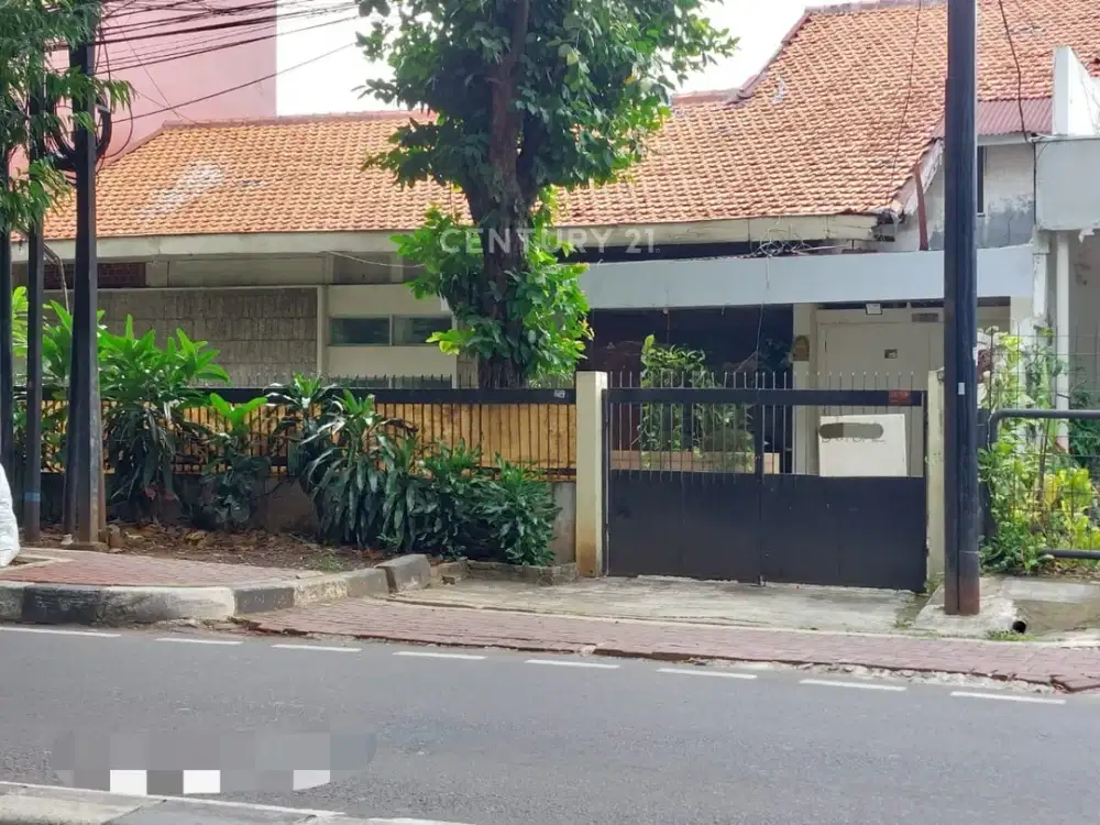 Rumah Terawat Kramat Pela Lokasi Strategis Kebayoran Baru