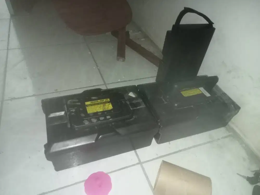 Aki selis motor listrik