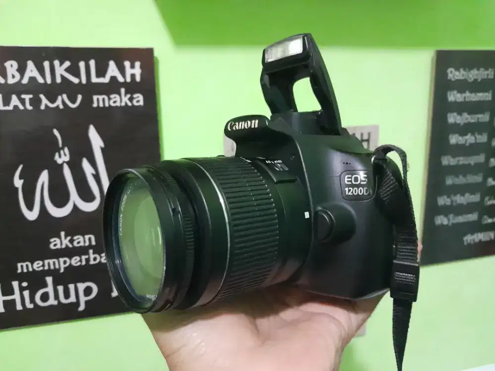 Kamera dslr Canon 1200D