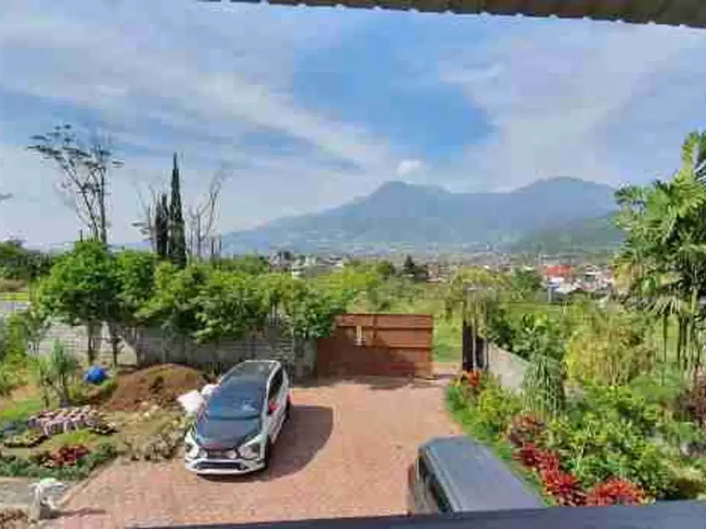 DI JUAL VILLA 2 LANTAI PANORAMA PEGUNUNGAN BARU
